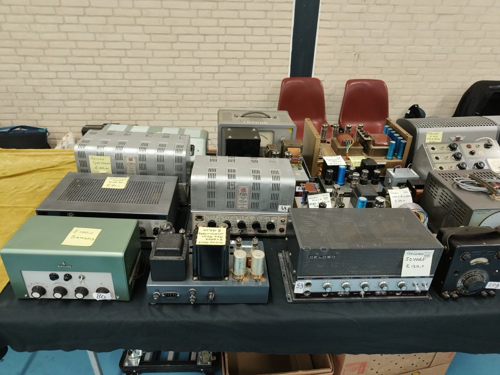 Gereviseerde mono buizenversterkers